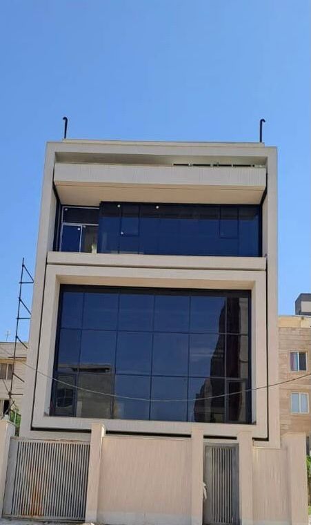 تولید و اجرا نمای شیشه ای کرتین وال سلیمانی در رستم آباد